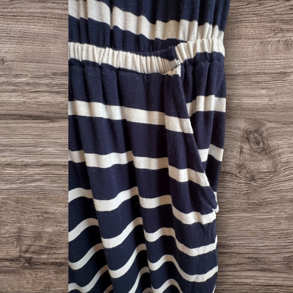 Banana Republic Petite Navy & White Striped Midi Dress
Size: Small Petite (SP) - Picture 4 of 5